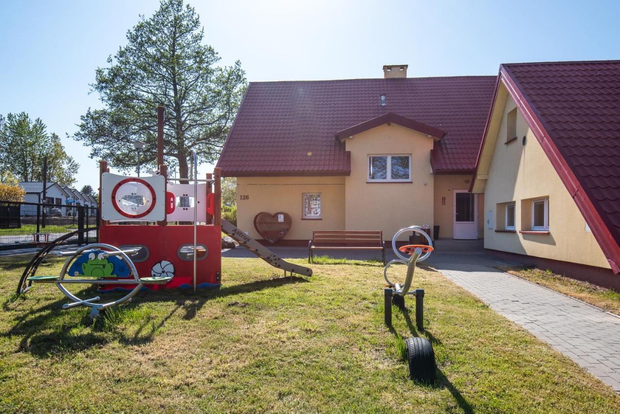 Nad Brzegiem Baltyku Hotell Sarbinowo Eksteriør bilde